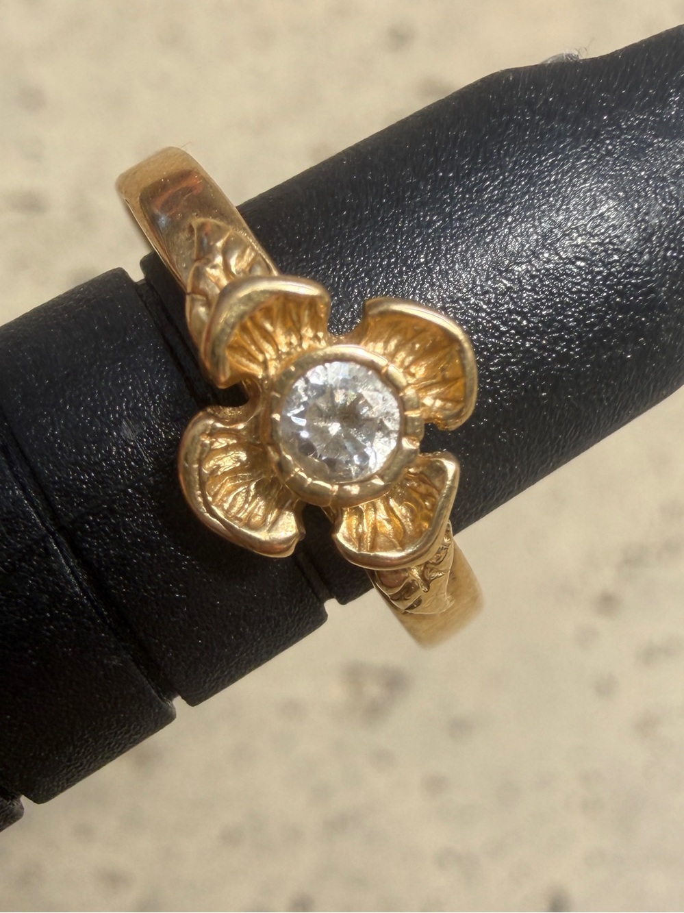 14k Yellow Gold flower Hawaii Toe Ring, adjustable